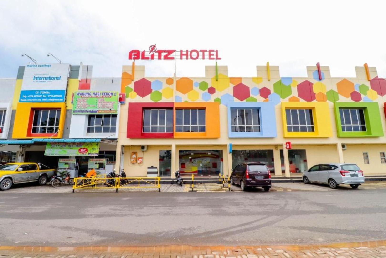 Hotel Blitz à Batam Extérieur photo